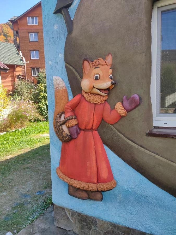 Рукавичка Yaremche Bagian luar foto
